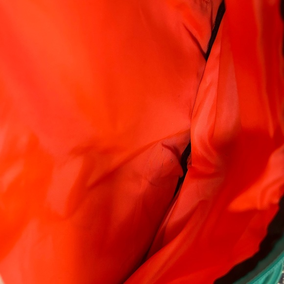 KAVU MOJAVE DUNES PATTERN (retired) SLING BAG - Picture 3 of 5